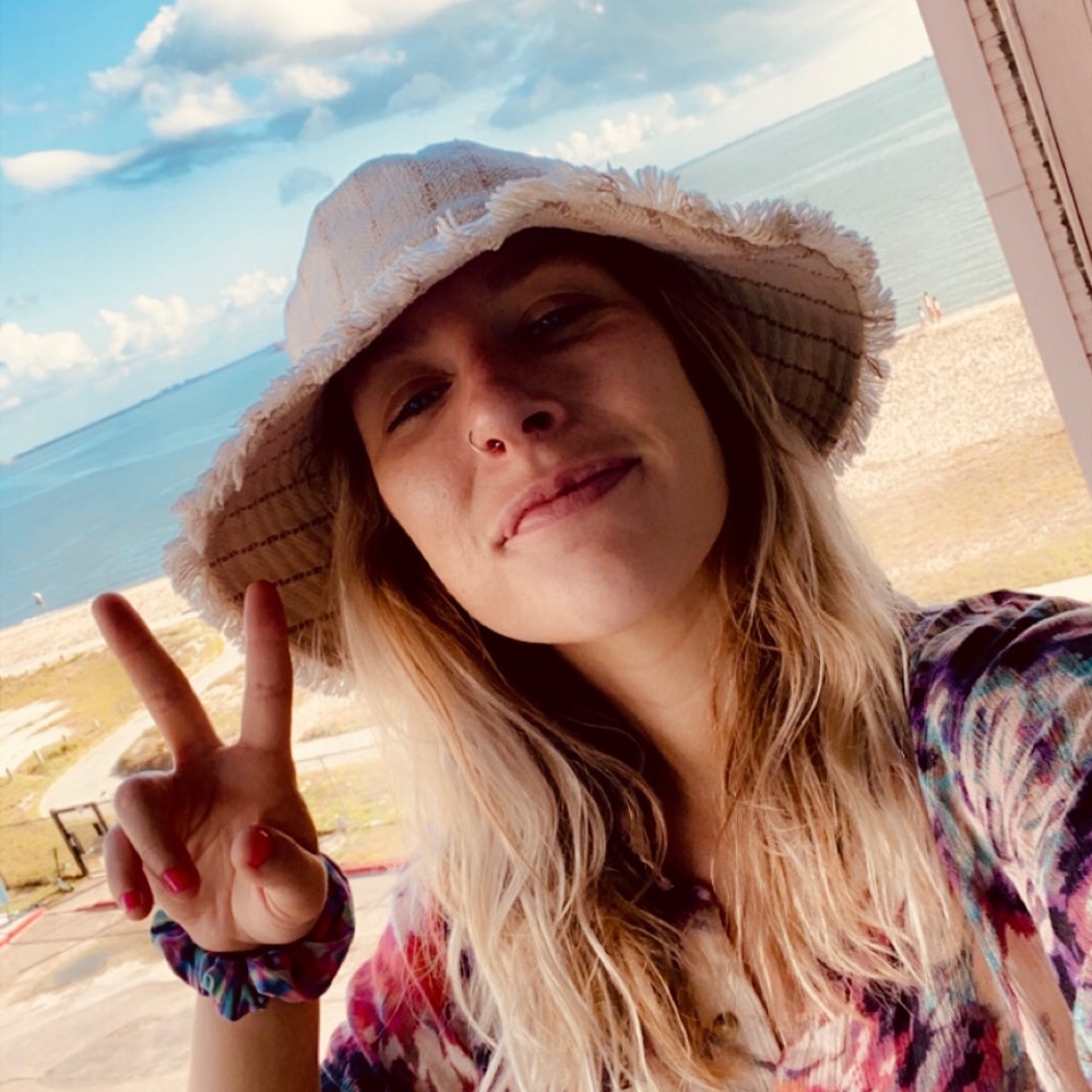 Meet your Posher, Tiffany